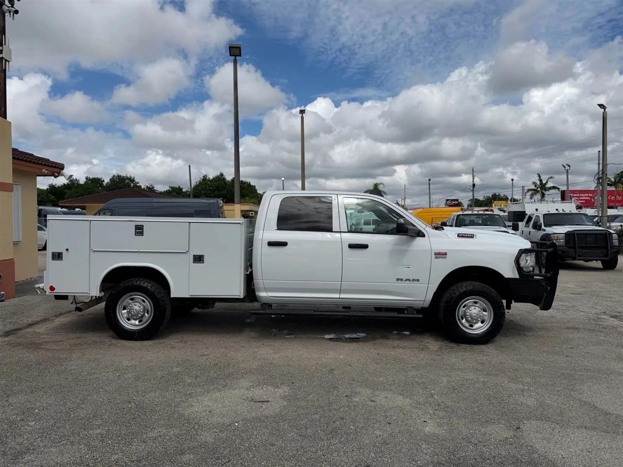 RAM 2500 Tradesman Crew Cab LWB 4WD 2022