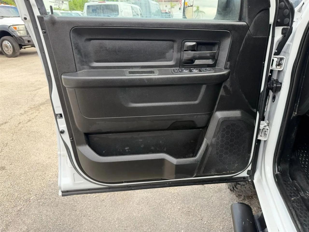 RAM 2500 Tradesman Crew Cab LWB 4WD 2022