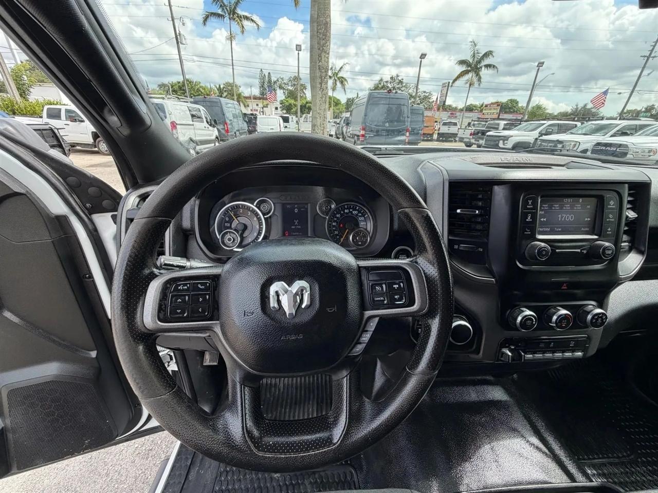 RAM 2500 Tradesman Crew Cab LWB 4WD 2022