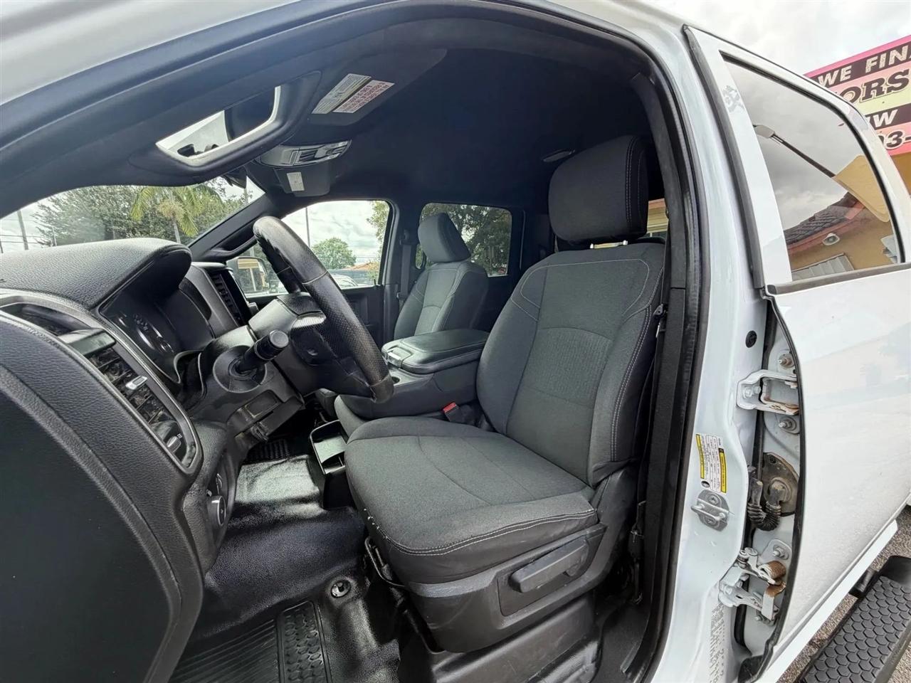 RAM 2500 Tradesman Crew Cab LWB 4WD 2022
