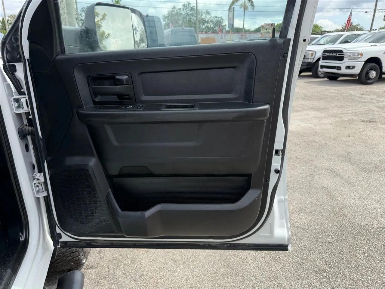 RAM 2500 Tradesman Crew Cab LWB 4WD 2022