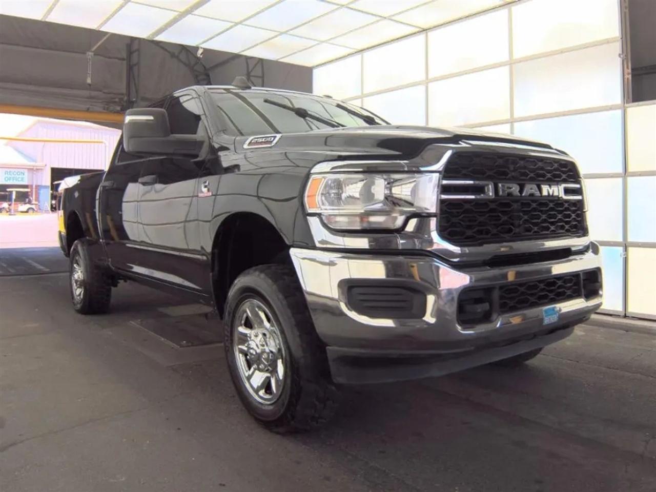 RAM 2500 Tradesman Crew Cab SWB 4WD 2023
