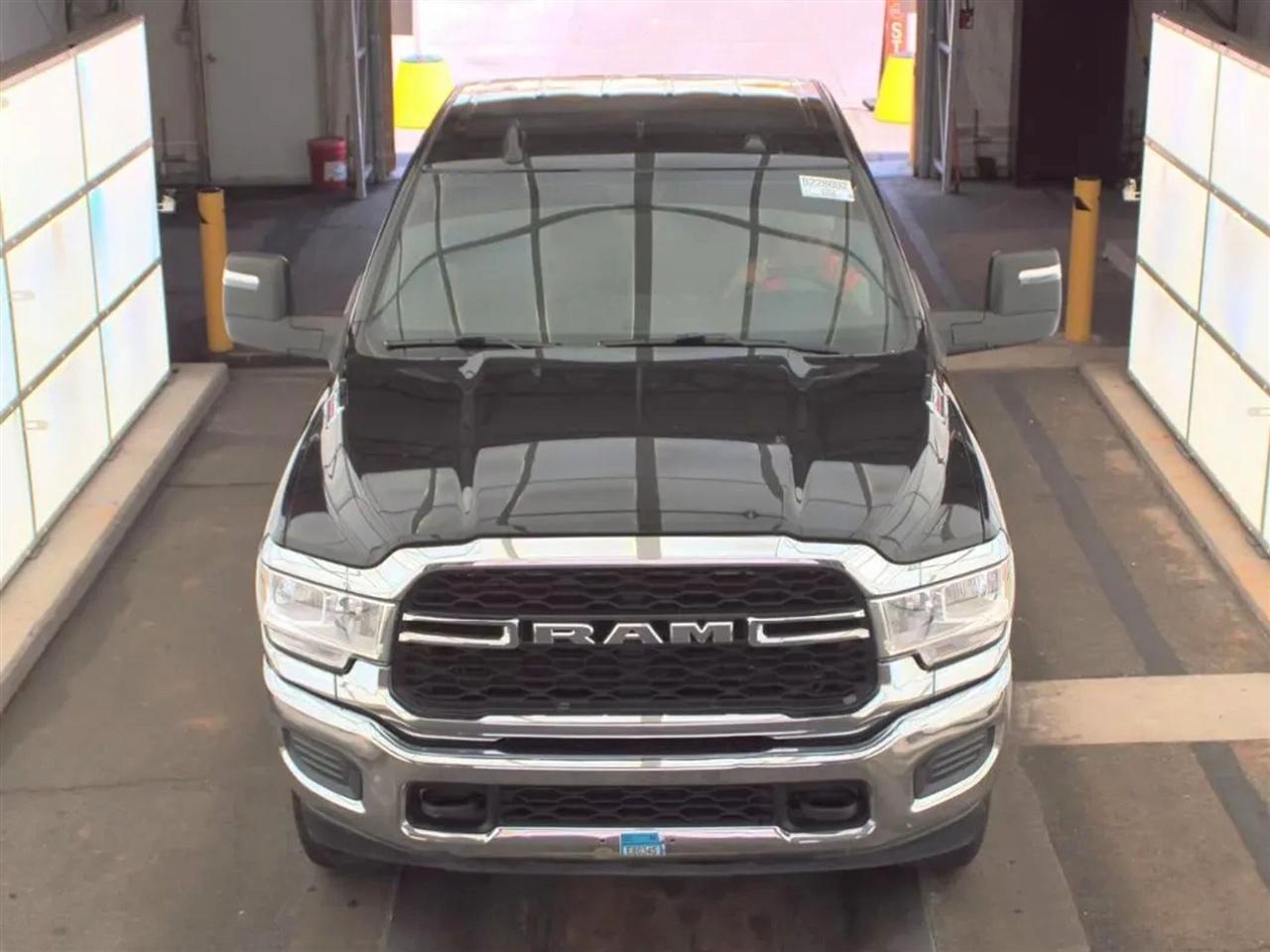 RAM 2500 Tradesman Crew Cab SWB 4WD 2023