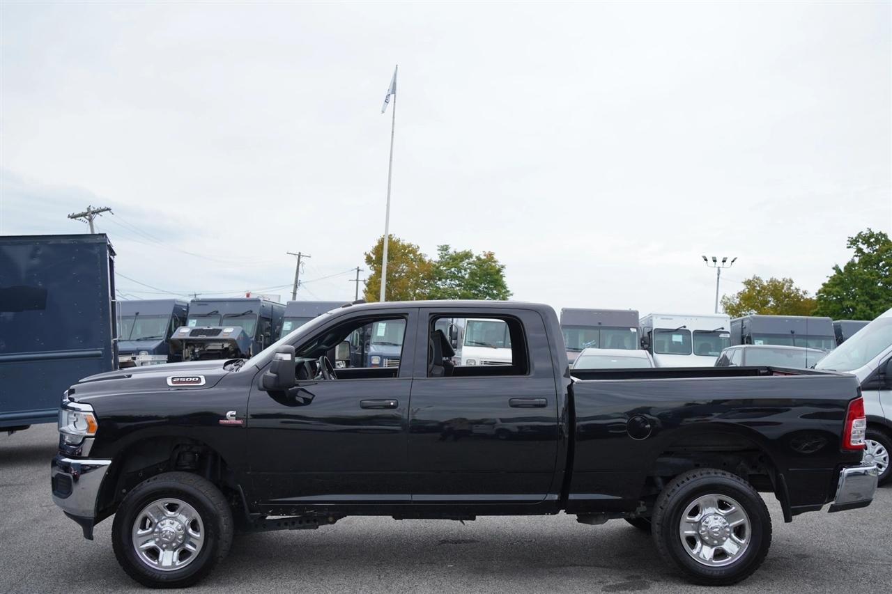 RAM 2500 Tradesman Crew Cab SWB 4WD 2023