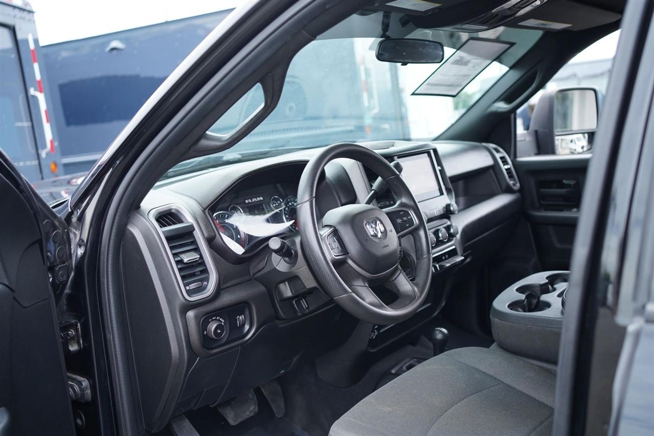 RAM 2500 Tradesman Crew Cab SWB 4WD 2023