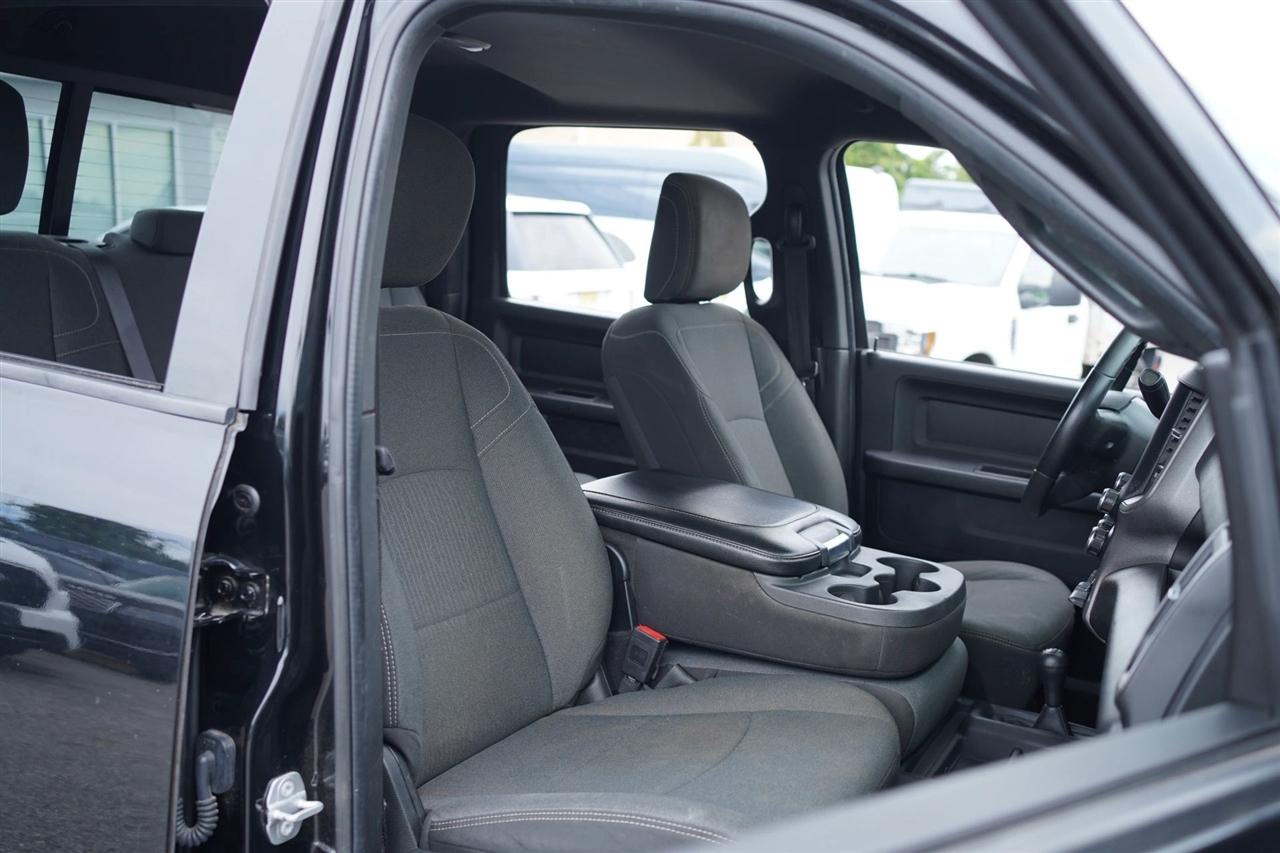 RAM 2500 Tradesman Crew Cab SWB 4WD 2023