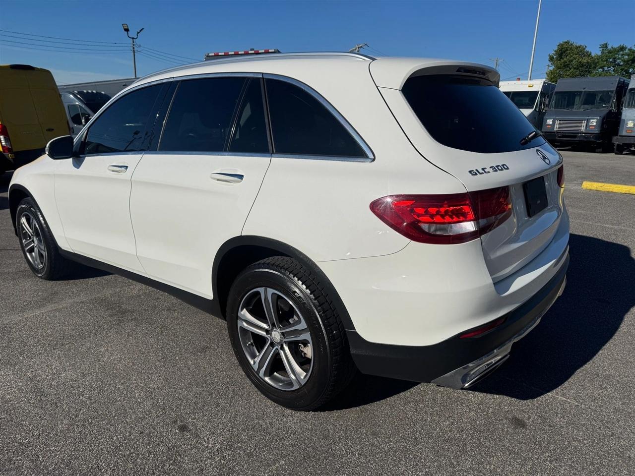 Mercedes-Benz GLC-Class GLC300 4MATIC 2016
