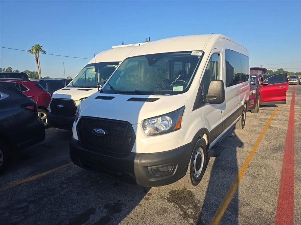 Ford Transit 350 Wagon Med. Roof XL w/Sliding Pass. 148-in. WB 2022