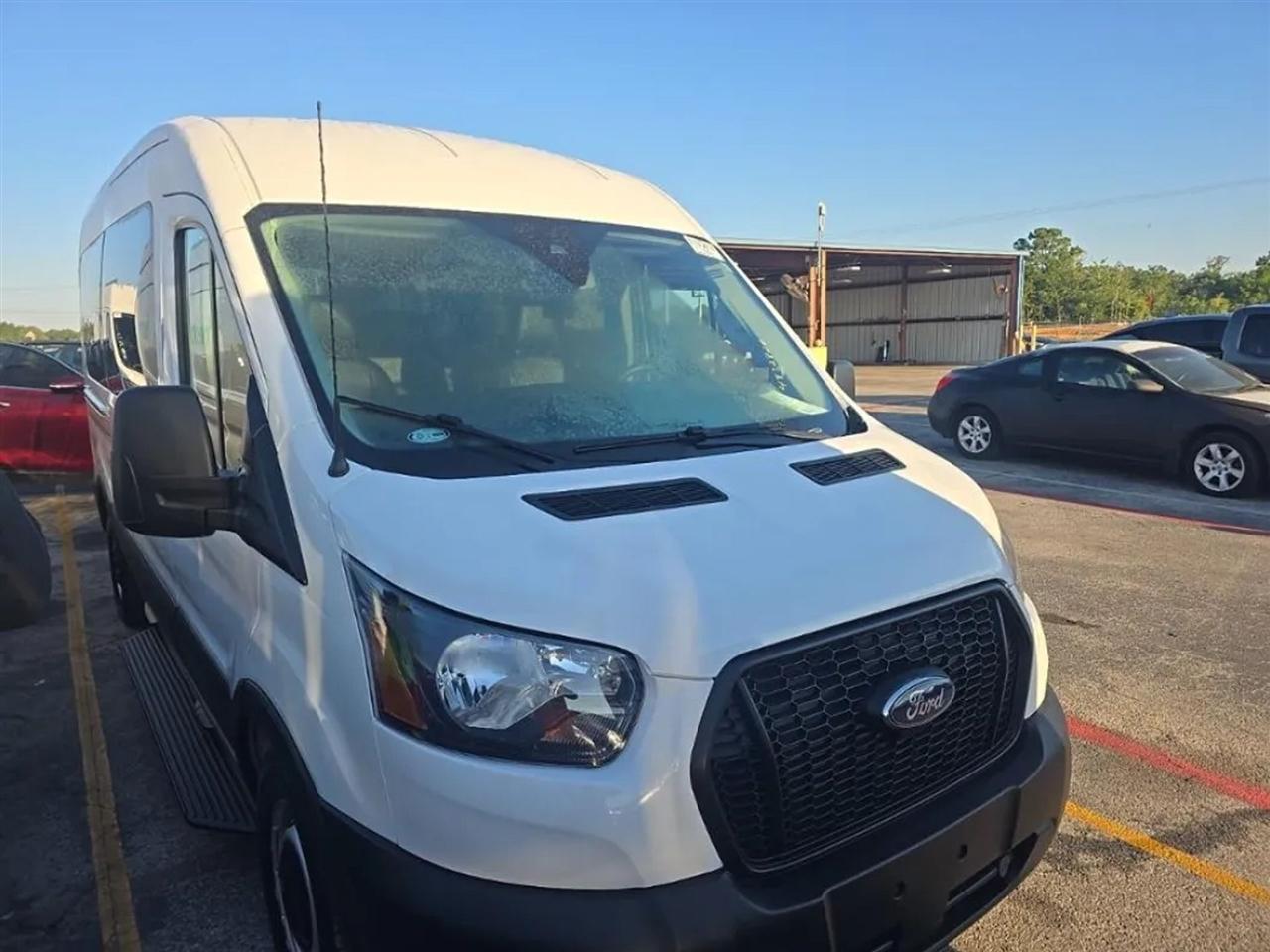 Ford Transit 350 Wagon Med. Roof XL w/Sliding Pass. 148-in. WB 2022