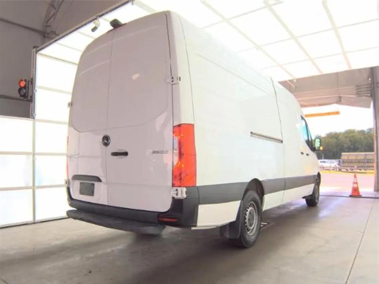 Mercedes-Benz Sprinter 2500 170-in. WB 2023