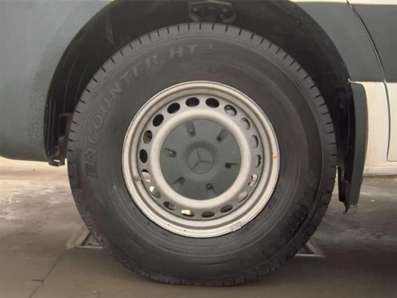 Mercedes-Benz Sprinter 2500 170-in. WB 2023