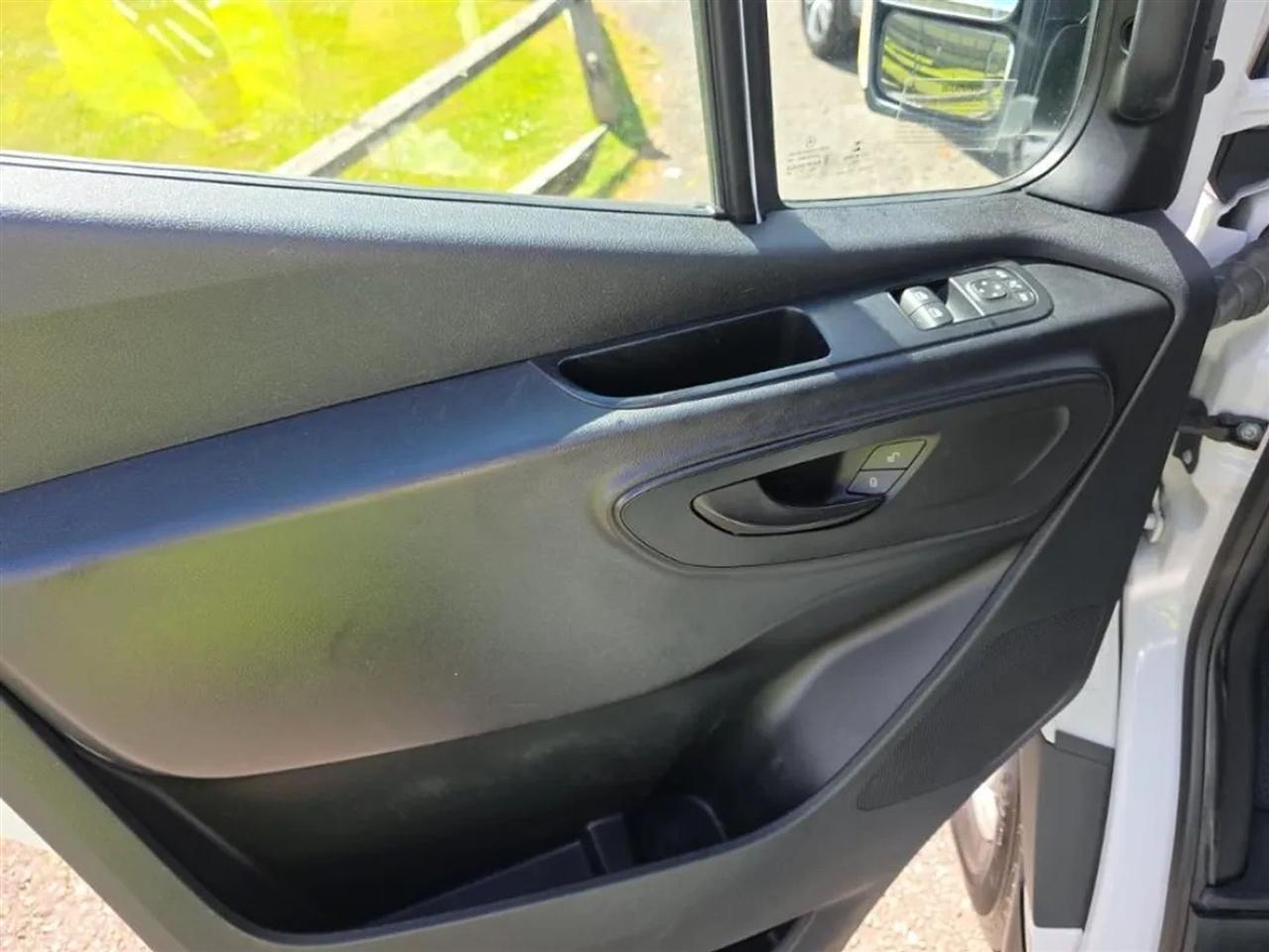 Mercedes-Benz Sprinter 2500 170-in. WB 2023
