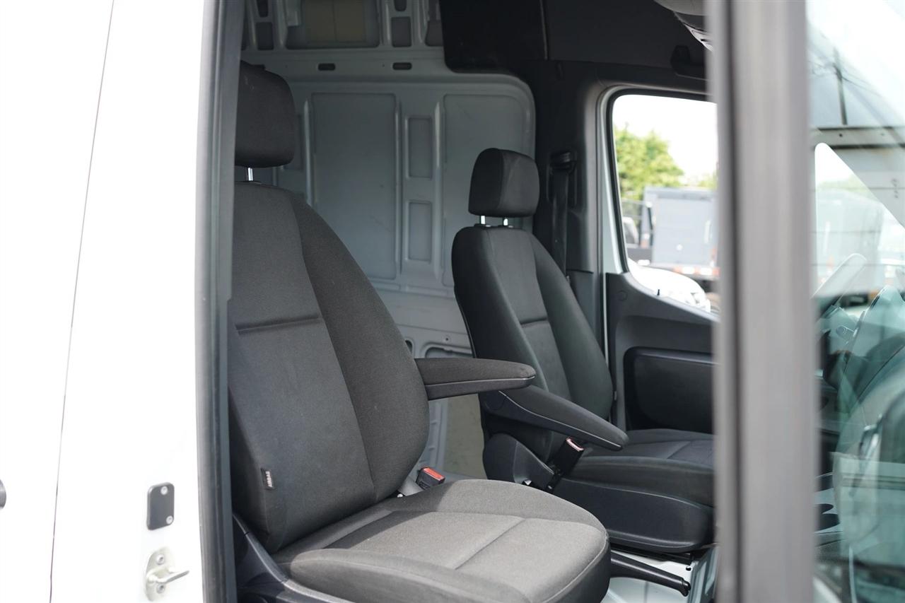 Mercedes-Benz Sprinter 2500 170-in. WB 2023