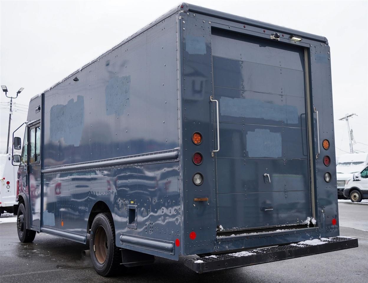 Ford Stripped Chassis  2021