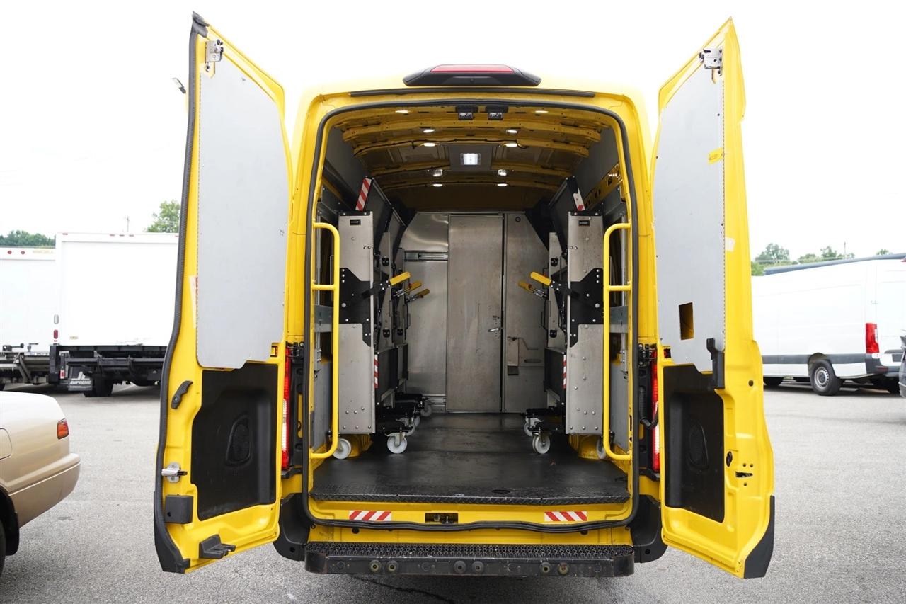 Ford Transit 250 Van High Roof w/Sliding Pass. 148-in. WB EL 2021