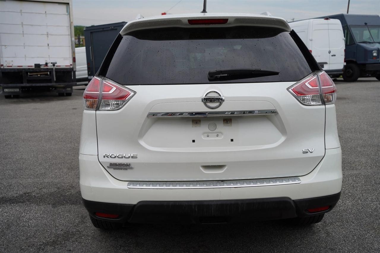 Nissan Rogue SV 2WD 2016