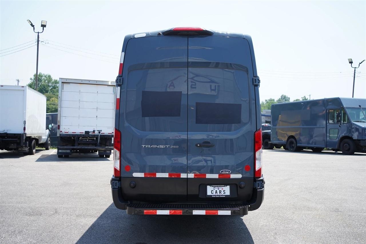 Ford Transit 250 Van High Roof w/Sliding Pass. 148-in. WB EL 2020