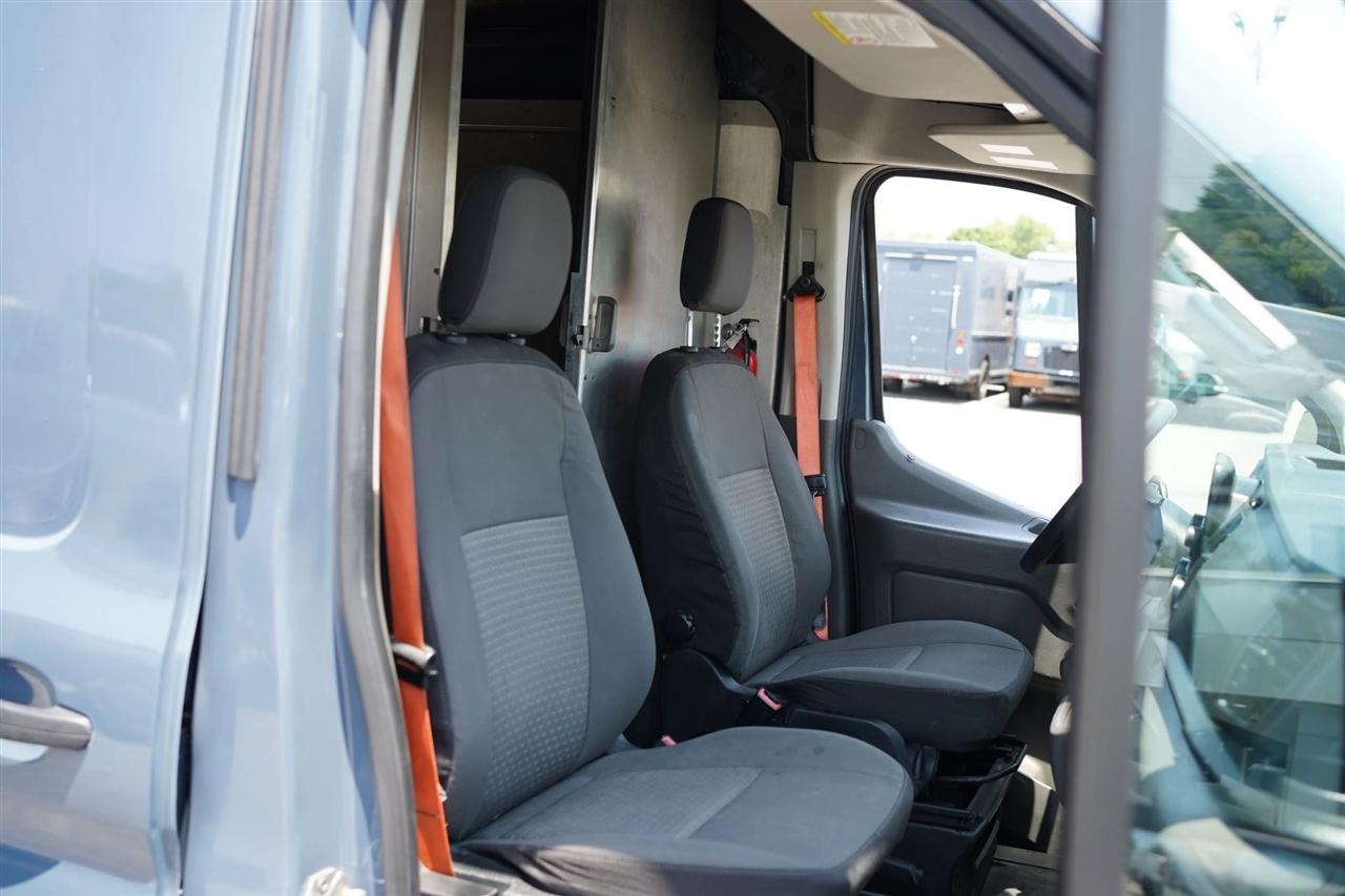 Ford Transit 250 Van High Roof w/Sliding Pass. 148-in. WB EL 2020