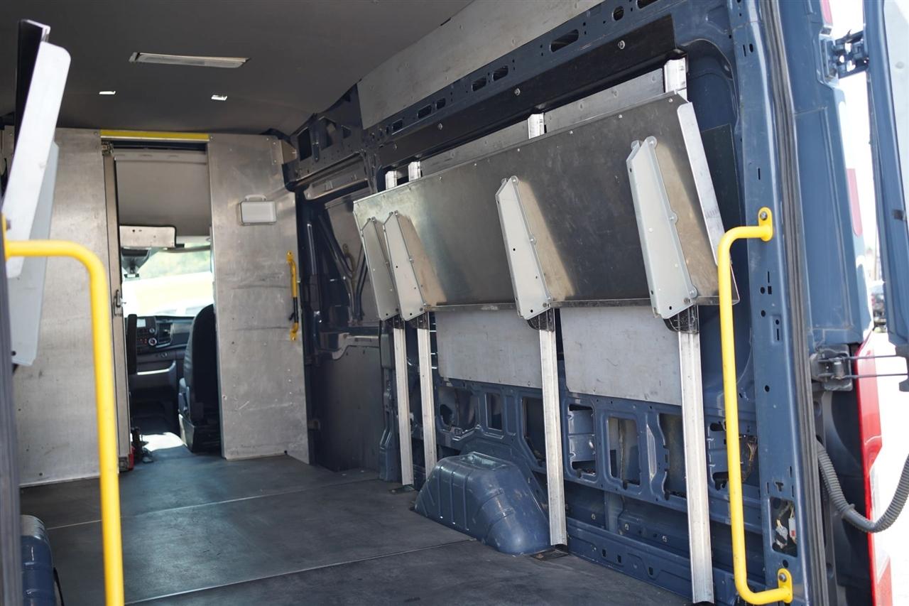 Ford Transit 250 Van High Roof w/Sliding Pass. 148-in. WB EL 2020
