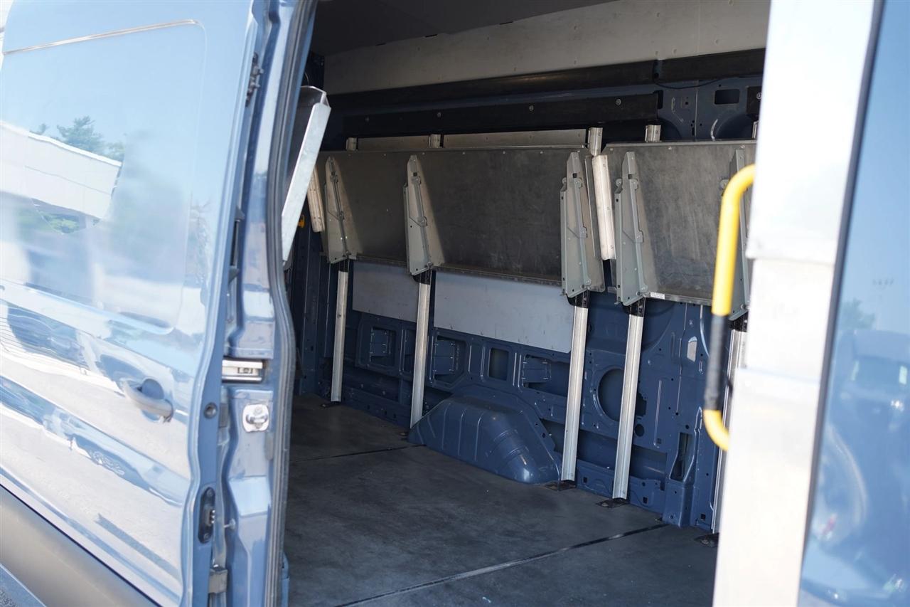 Ford Transit 250 Van High Roof w/Sliding Pass. 148-in. WB EL 2020