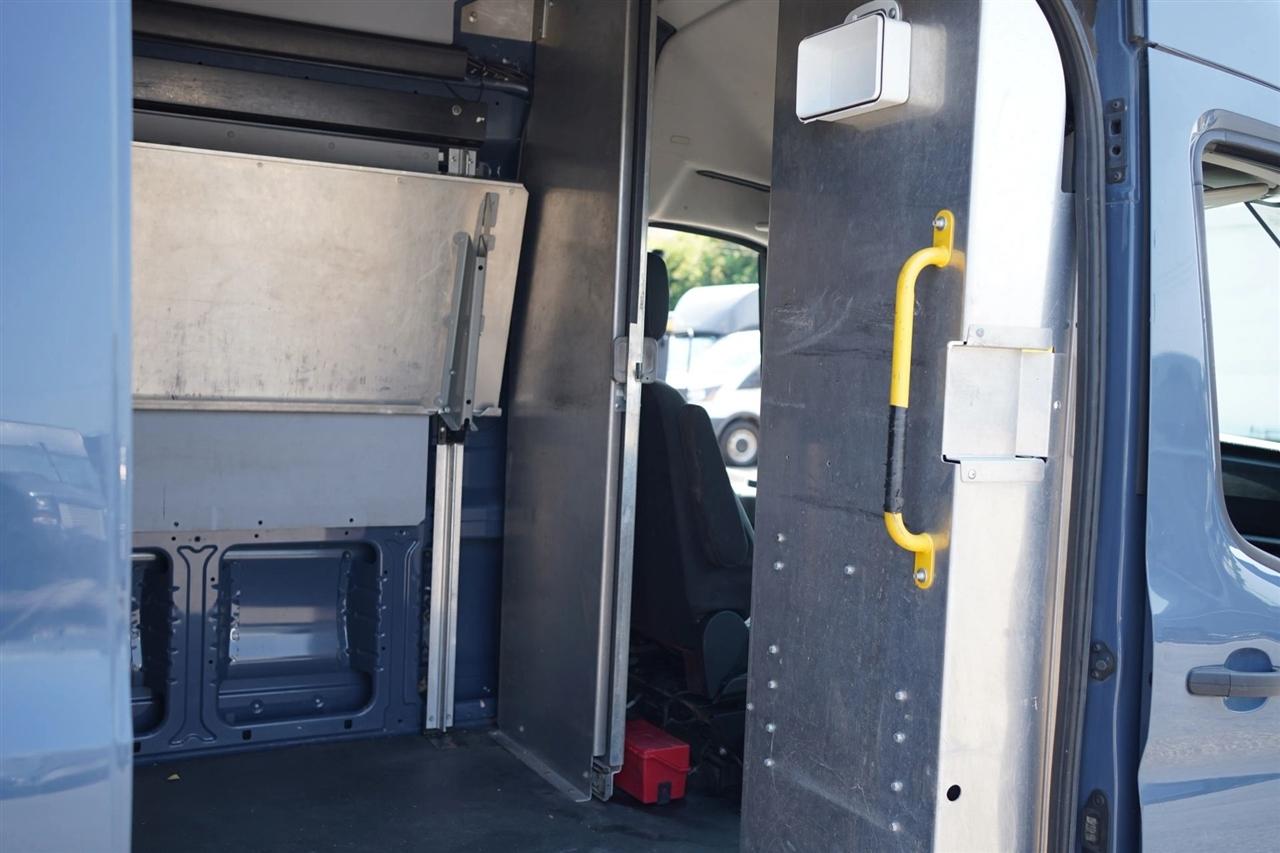 Ford Transit 250 Van High Roof w/Sliding Pass. 148-in. WB EL 2020