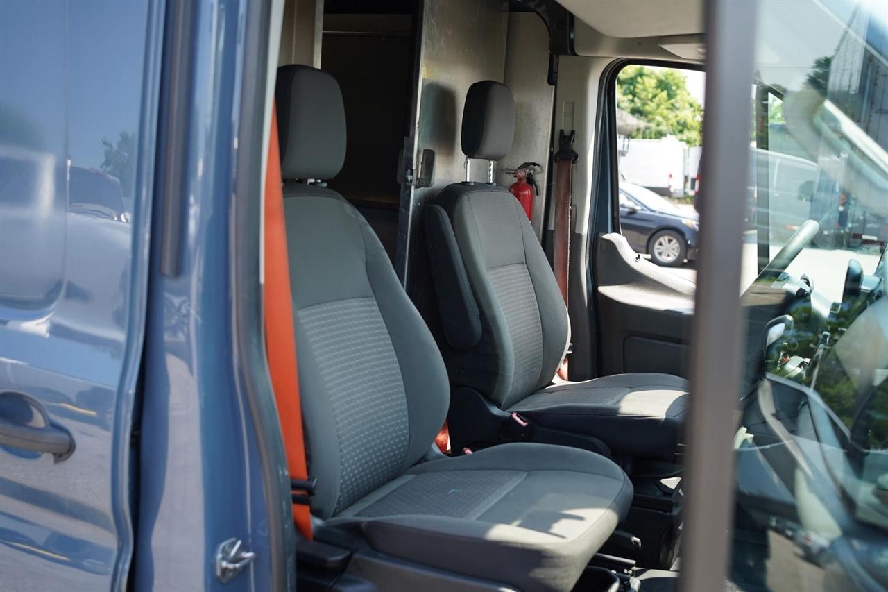 Ford Transit 250 Van High Roof w/Sliding Pass. 148-in. WB EL 2020