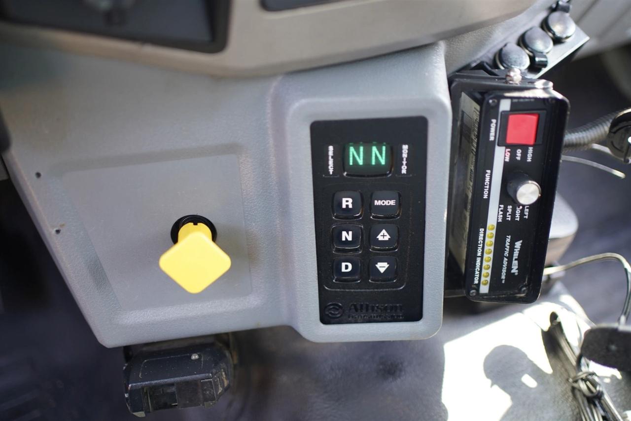 Ford F-750 Regular Cab 2WD DRW 2015