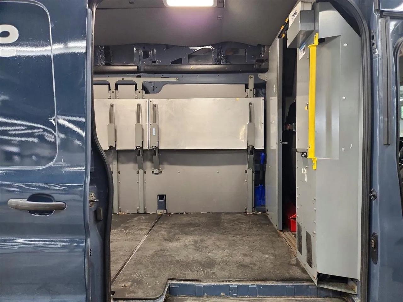 Ford Transit 250 Van High Roof w/Sliding Pass. 148-in. WB EL 2020