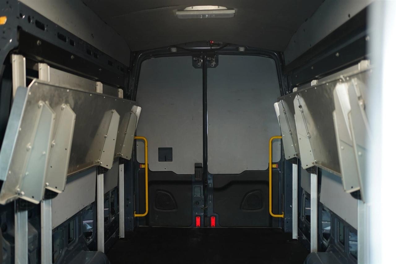 Ford Transit 250 Van High Roof w/Sliding Pass. 148-in. WB EL 2020