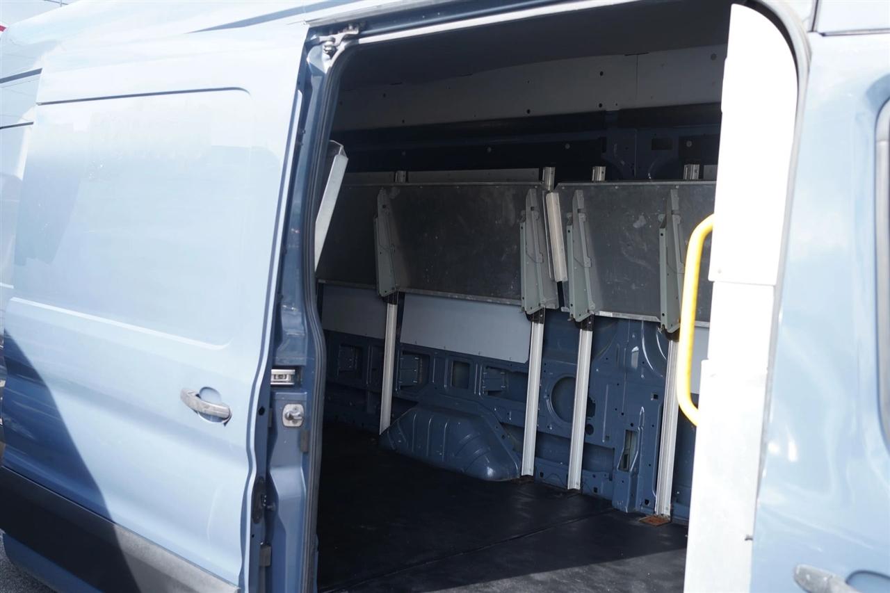 Ford Transit 250 Van High Roof w/Sliding Pass. 148-in. WB EL 2020