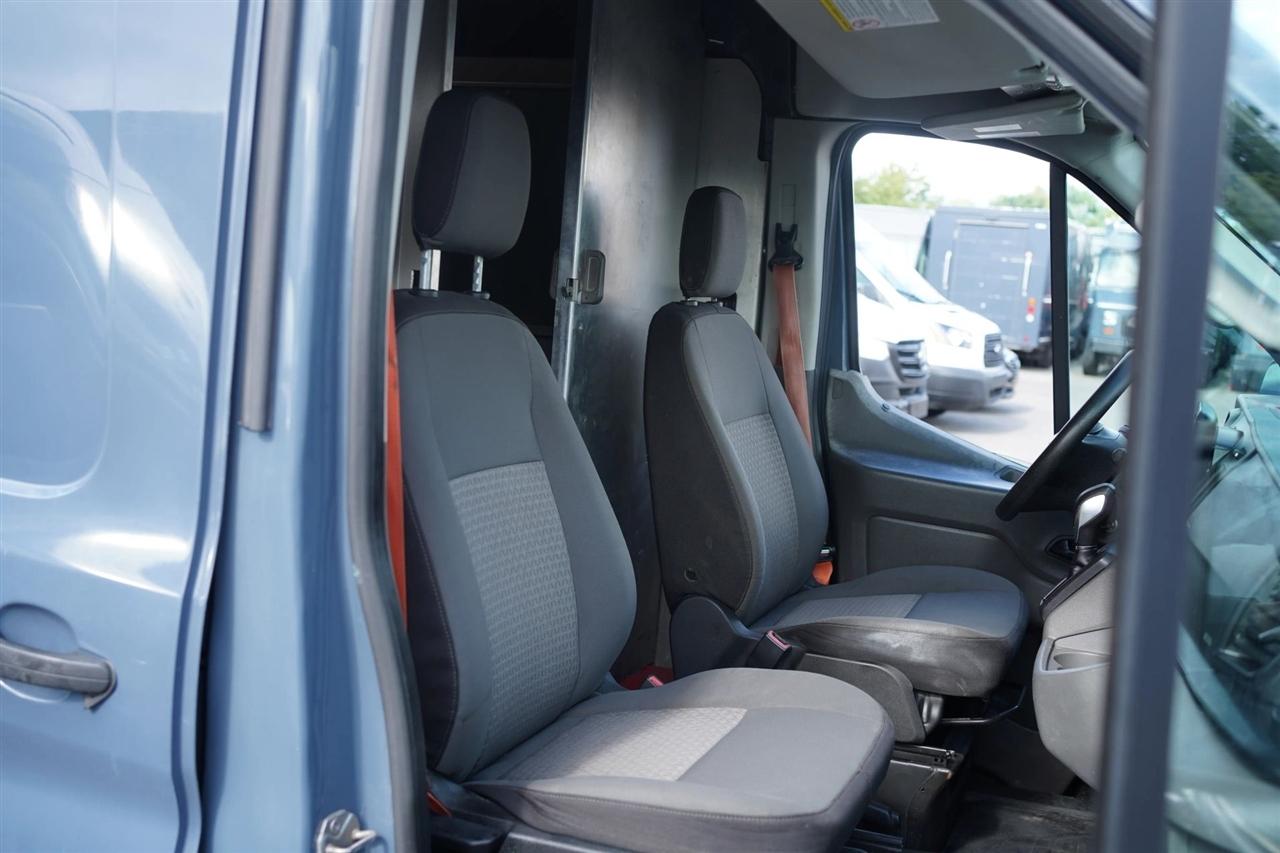 Ford Transit 250 Van High Roof w/Sliding Pass. 148-in. WB EL 2020
