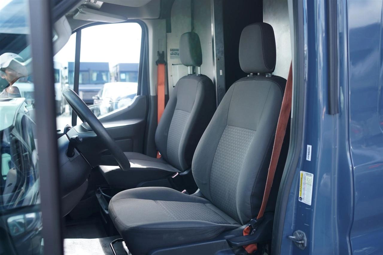 Ford Transit 250 Van High Roof w/Sliding Pass. 148-in. WB EL 2020