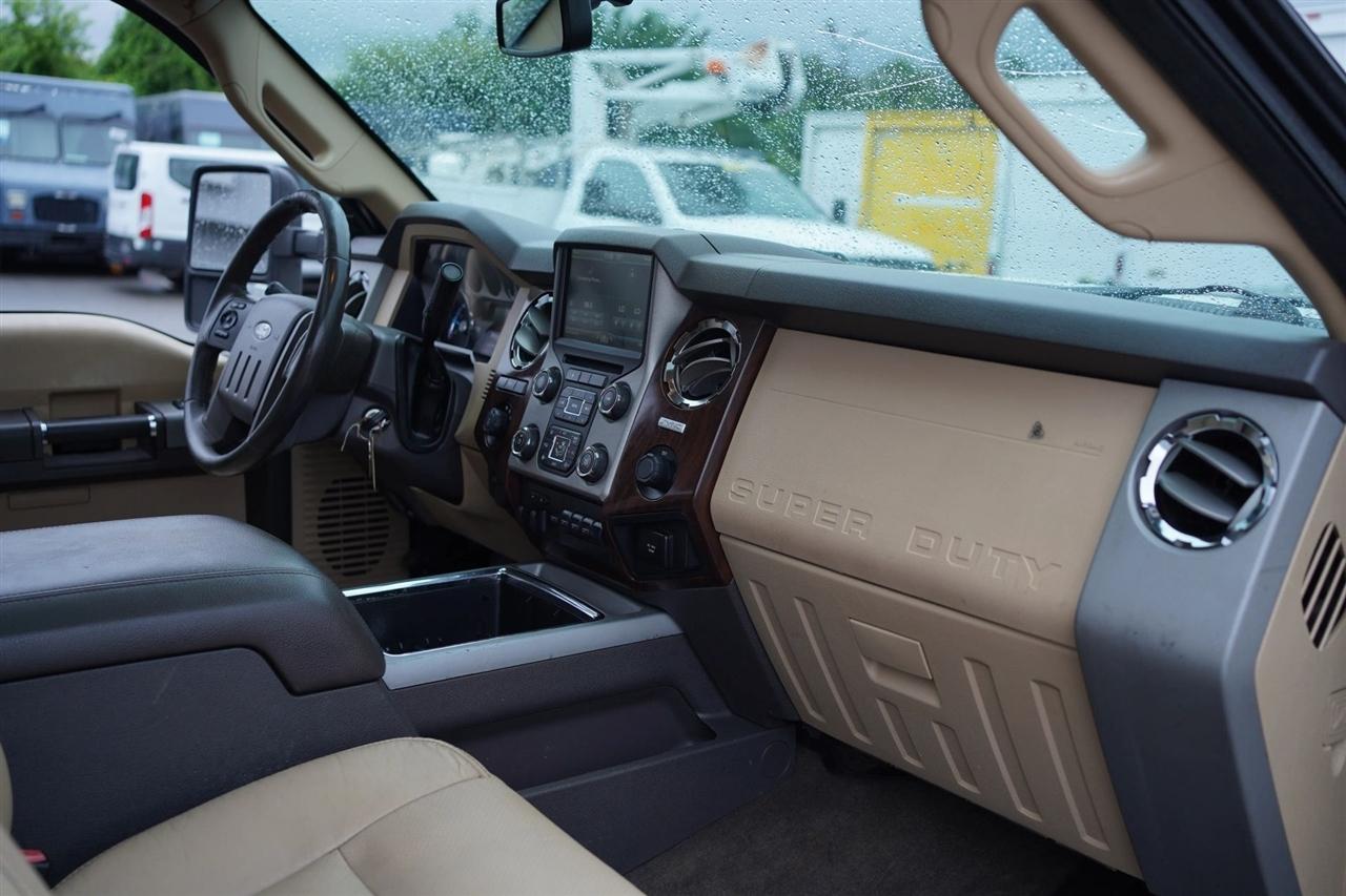 Ford F-250 SD Lariat Crew Cab 4WD 2015
