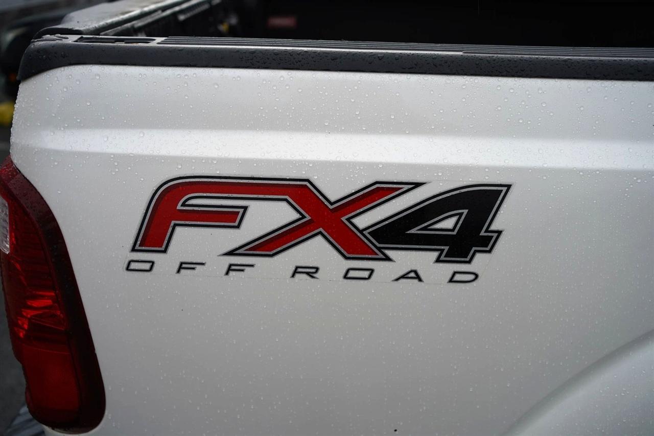 Ford F-250 SD Lariat Crew Cab 4WD 2015
