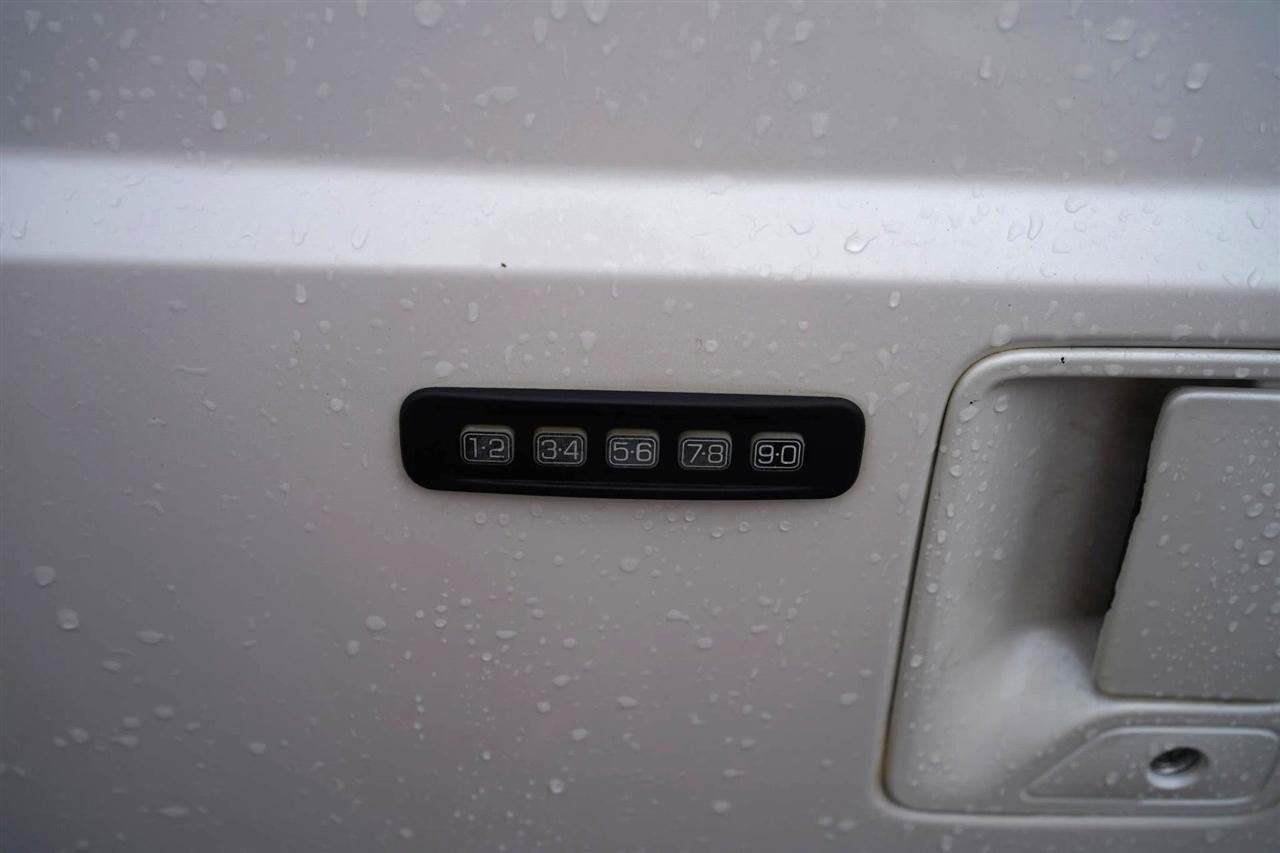 Ford F-250 SD Lariat Crew Cab 4WD 2015