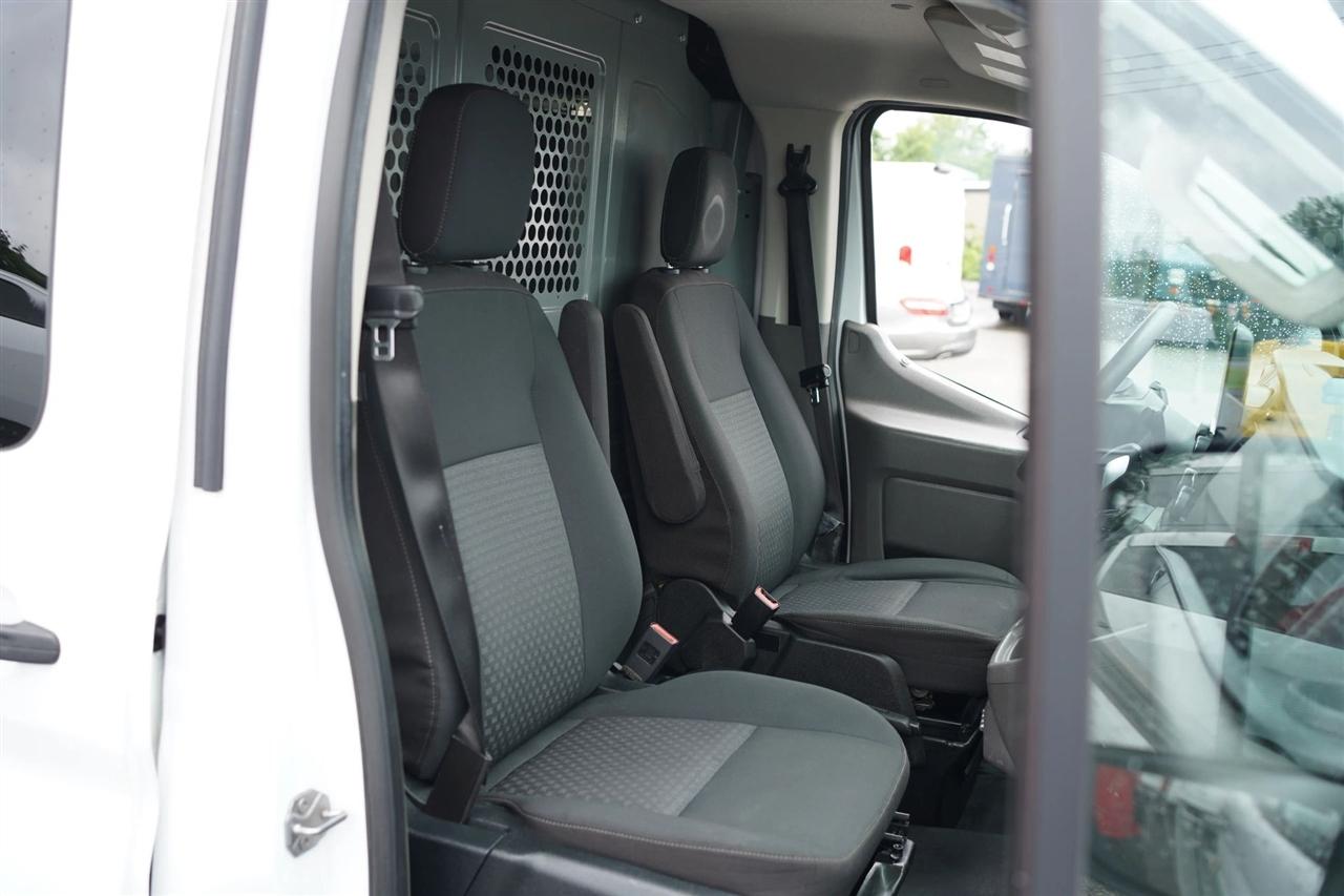 Ford Transit 150 Van Low Roof w/Sliding Pass. 130-in. WB 2020