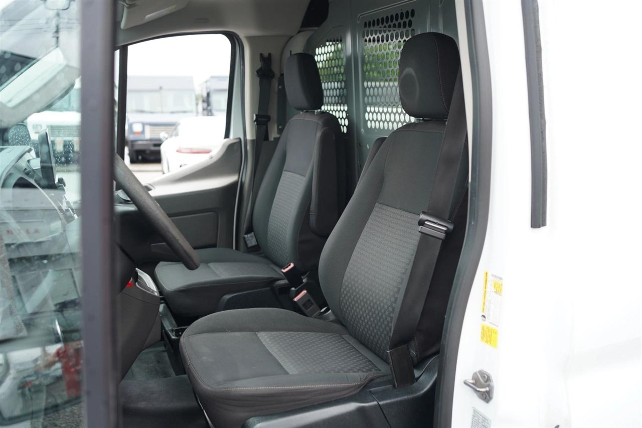Ford Transit 150 Van Low Roof w/Sliding Pass. 130-in. WB 2020