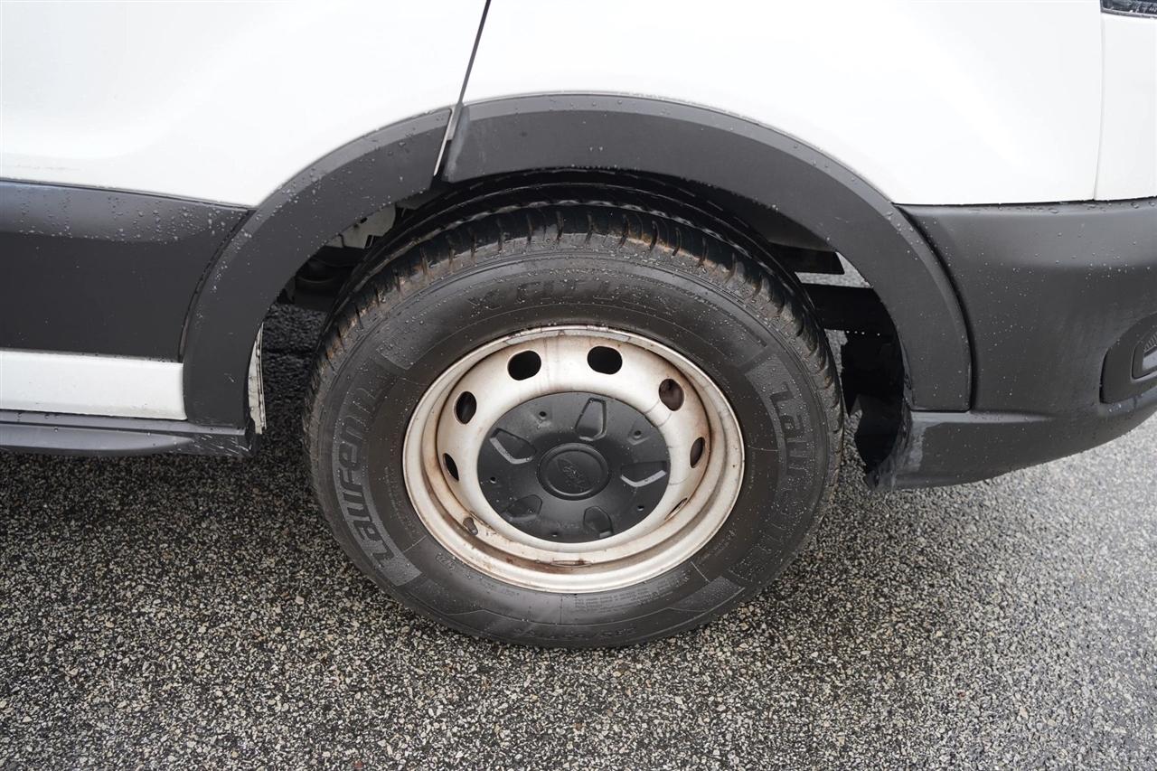 Ford Transit 150 Van Low Roof w/Sliding Pass. 130-in. WB 2020