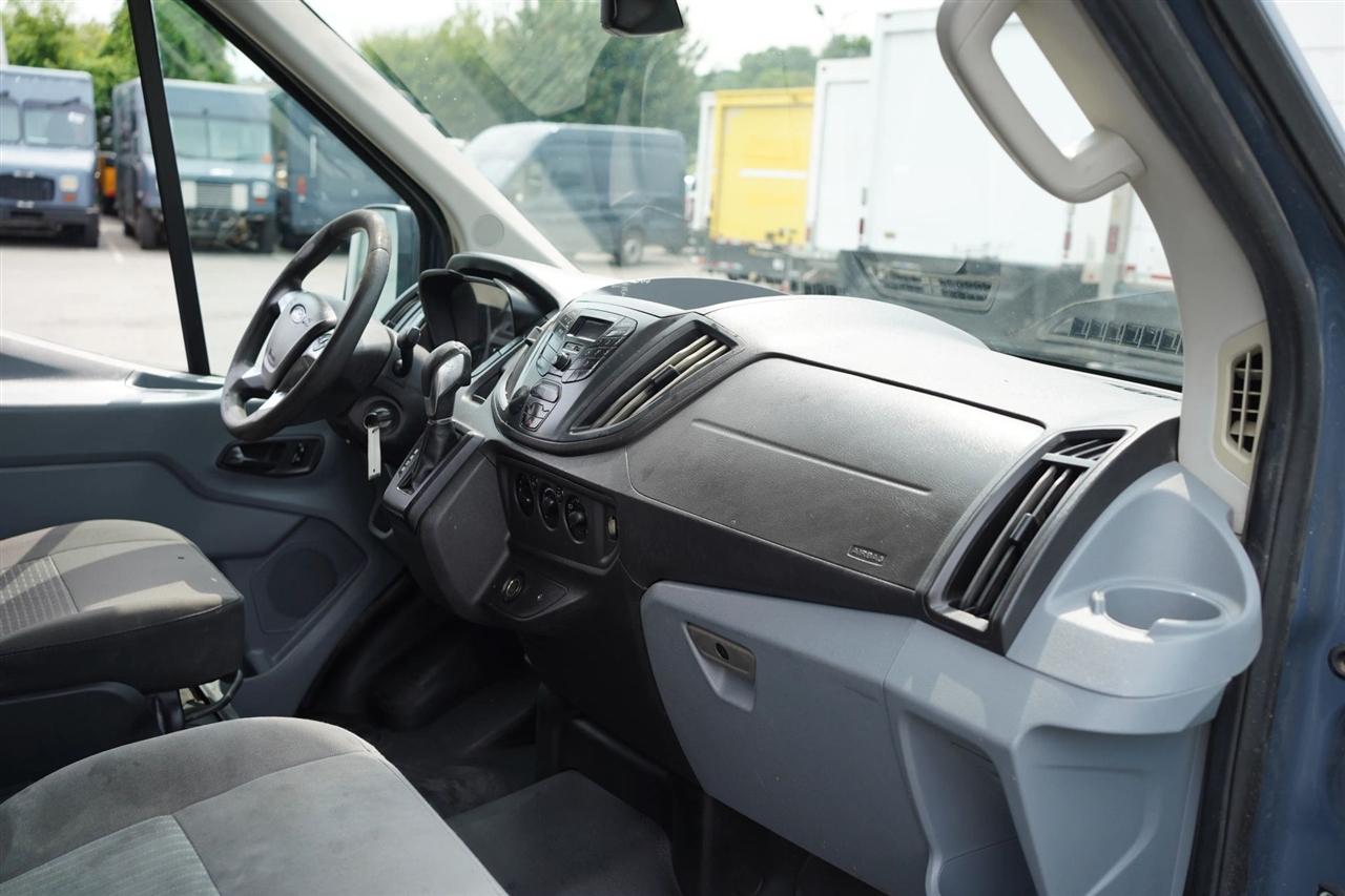 Ford Transit 250 Van High Roof w/Sliding Pass. 148-in. WB EL 2019