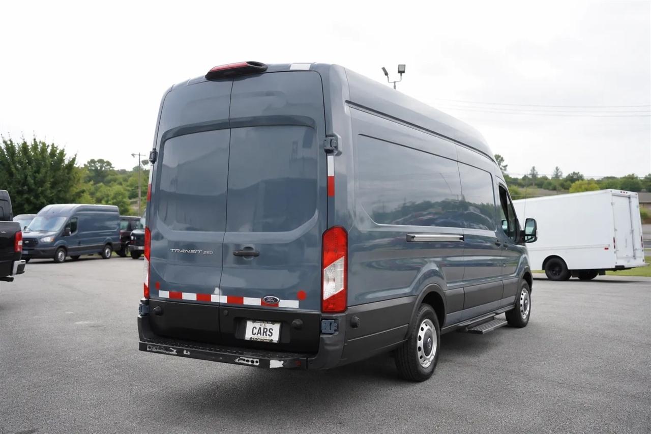 Ford Transit 250 Van High Roof w/Sliding Pass. 148-in. WB EL 2019