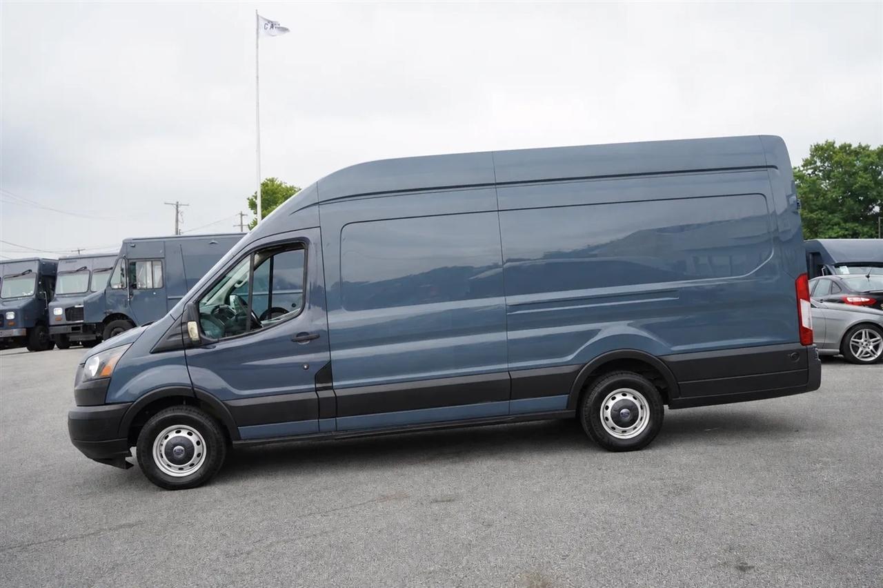 Ford Transit 250 Van High Roof w/Sliding Pass. 148-in. WB EL 2019