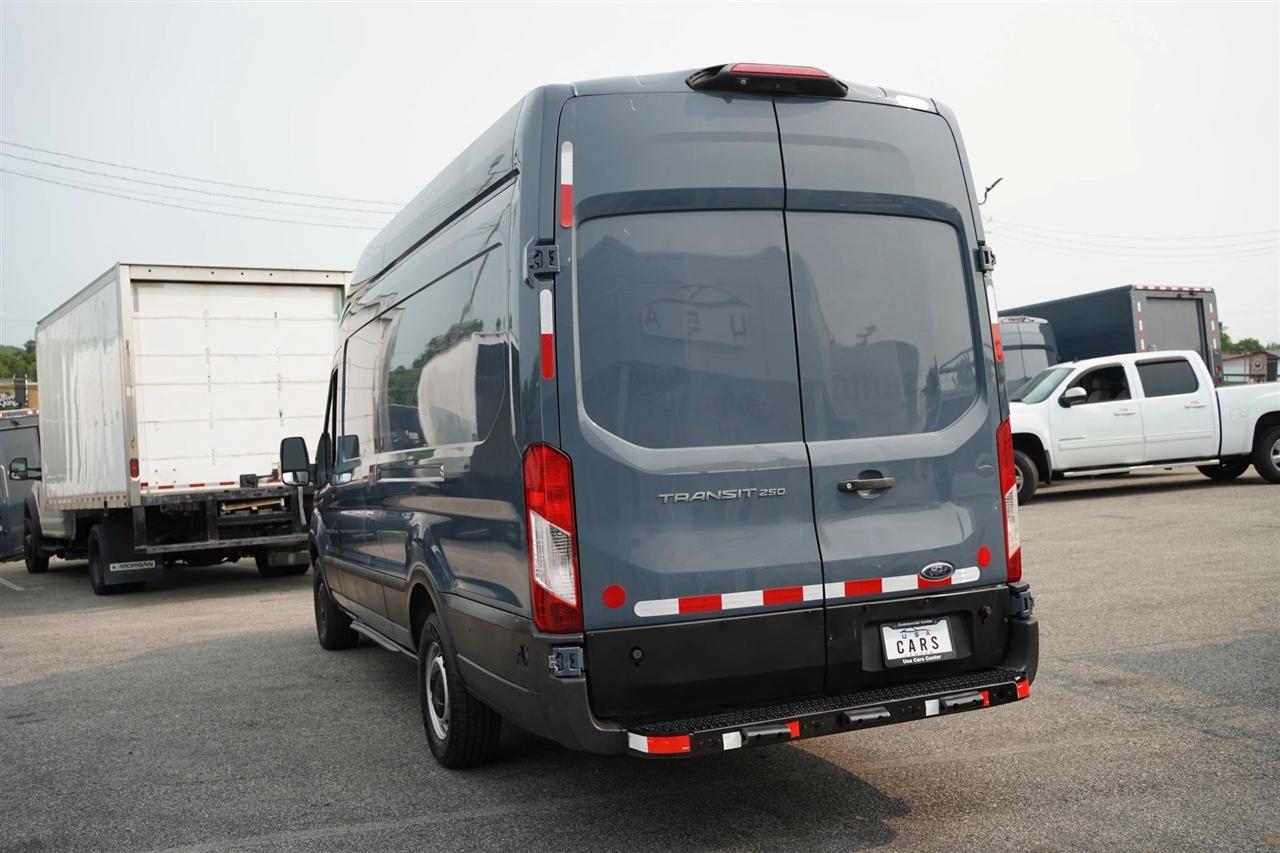 Ford Transit 250 Van High Roof w/Sliding Pass. 148-in. WB EL 2019