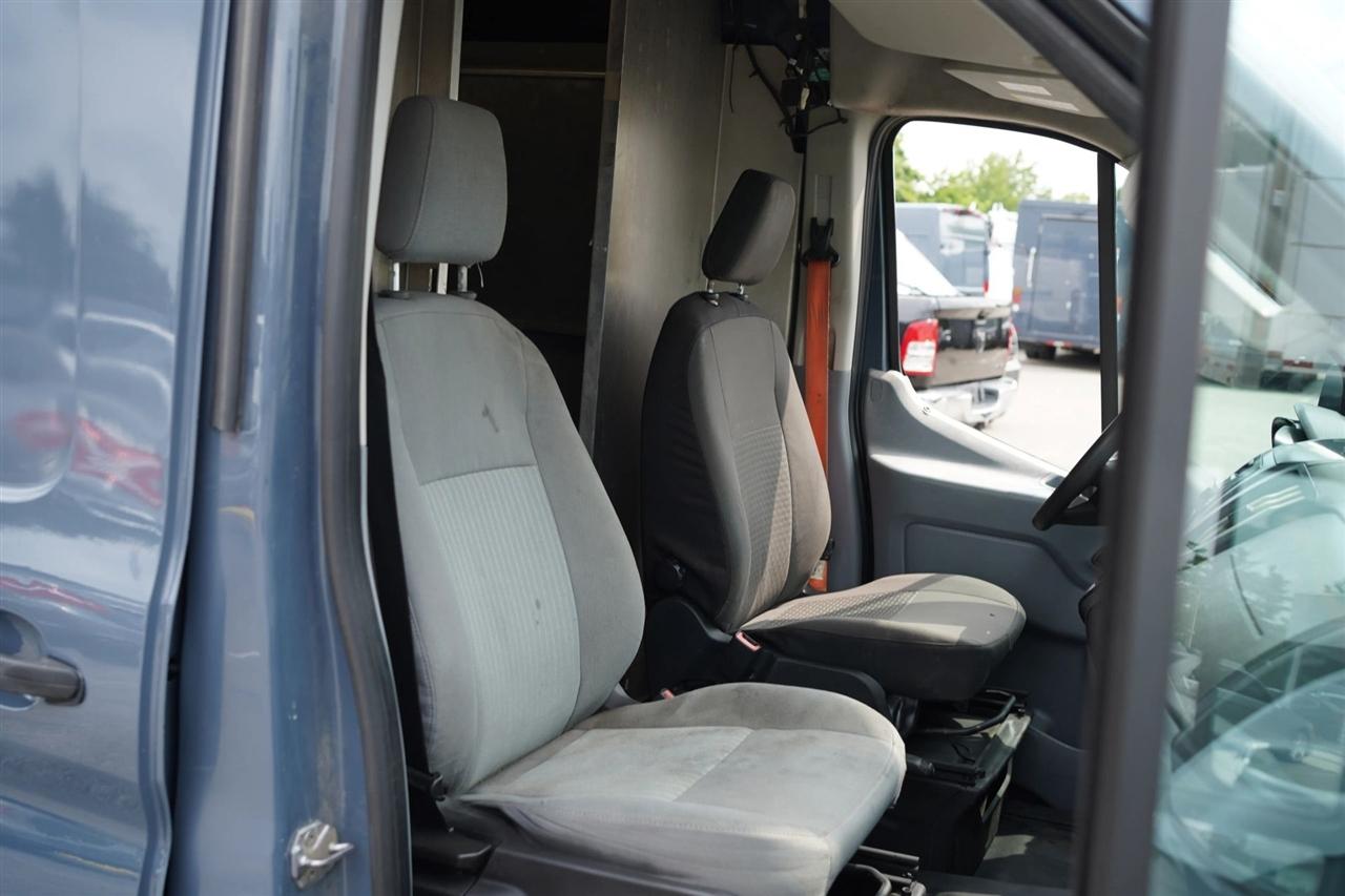 Ford Transit 250 Van High Roof w/Sliding Pass. 148-in. WB EL 2019