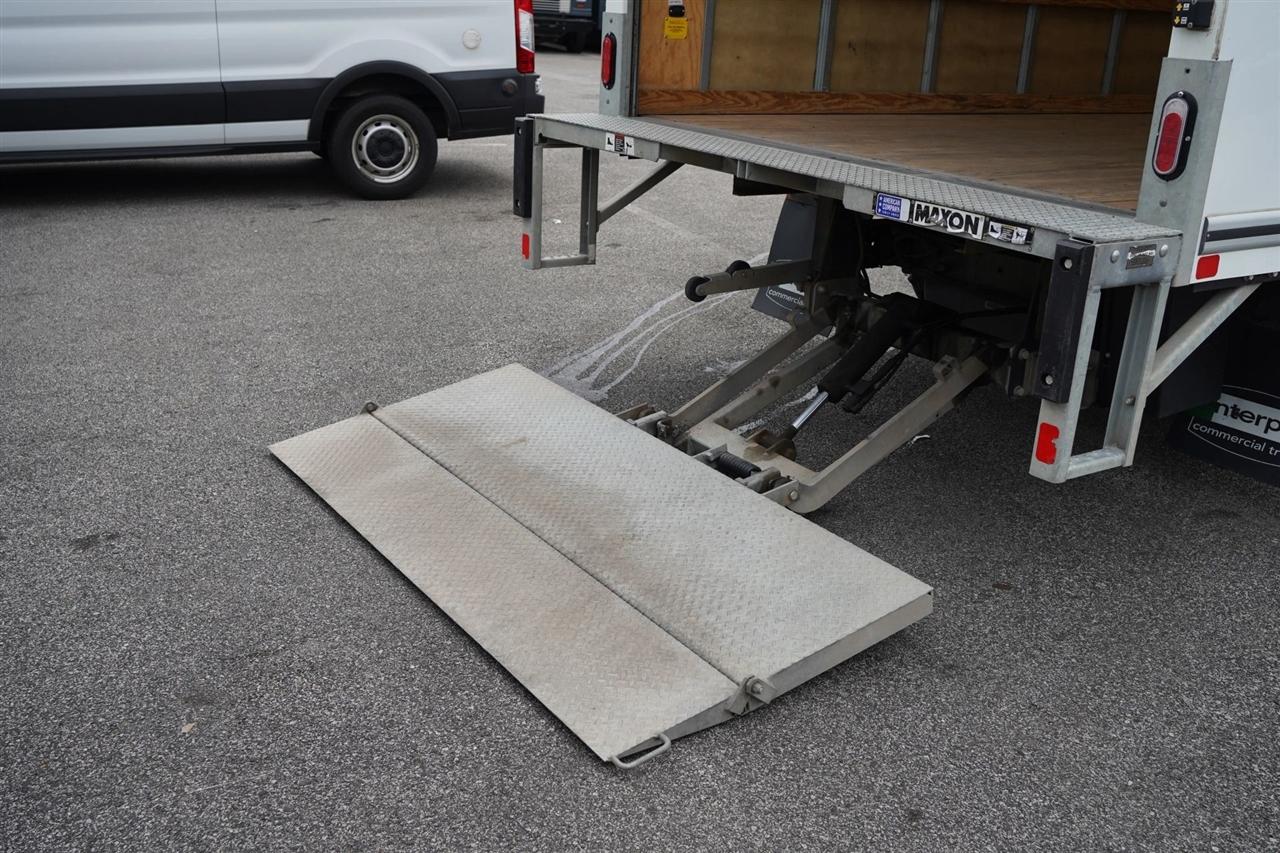 Ford Econoline E-450 2024