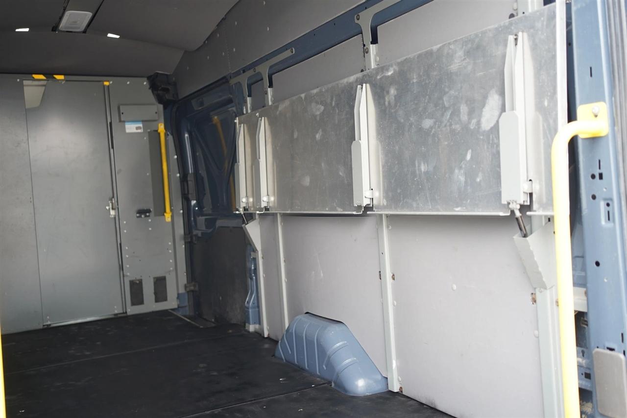 Ford Transit 250 Van High Roof w/Sliding Pass. 148-in. WB EL 2020