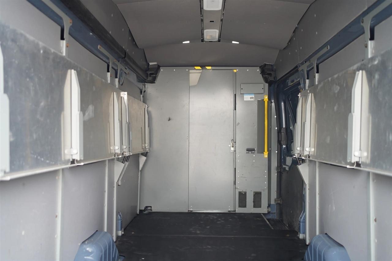 Ford Transit 250 Van High Roof w/Sliding Pass. 148-in. WB EL 2020