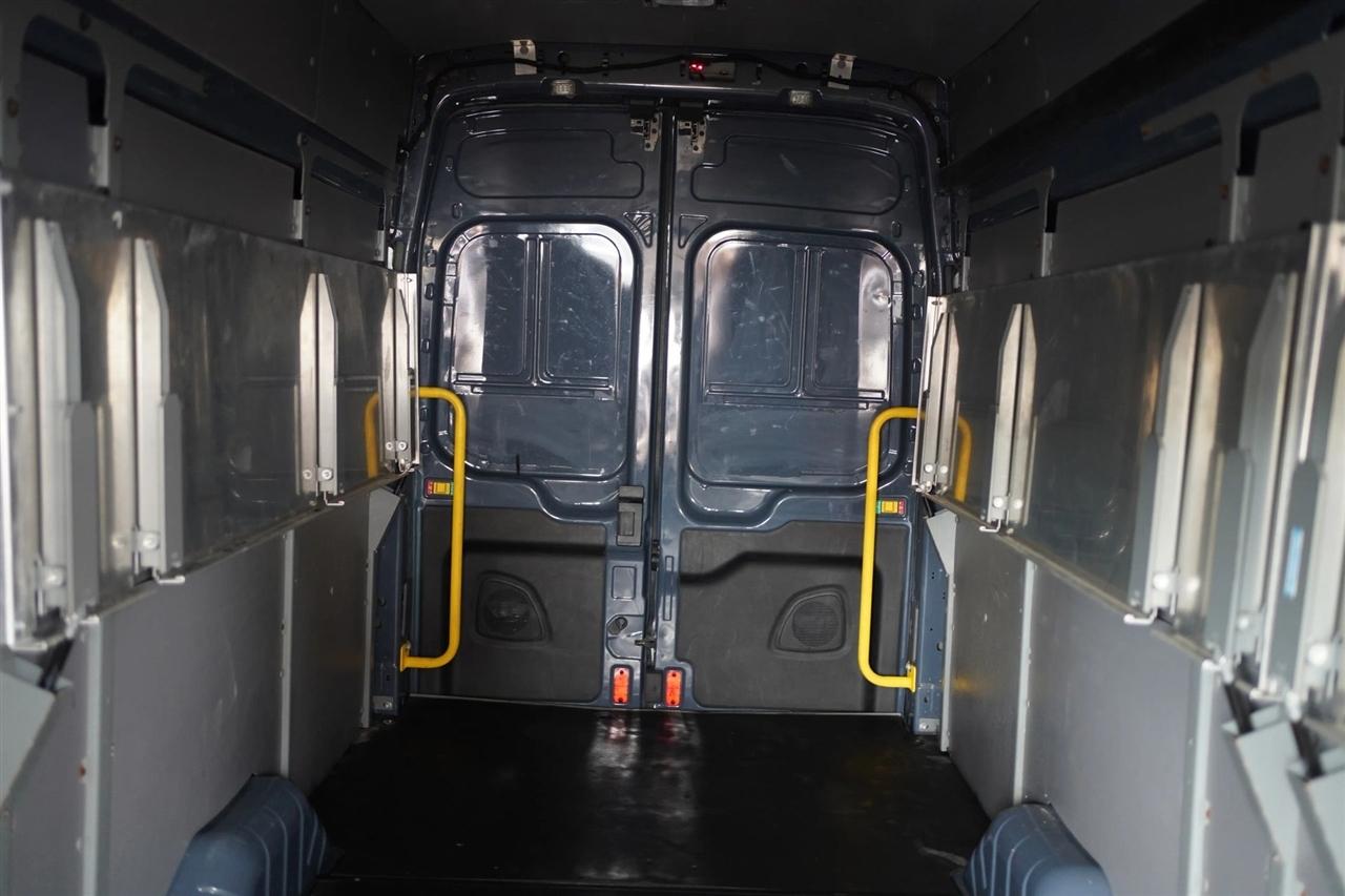Ford Transit 250 Van High Roof w/Sliding Pass. 148-in. WB EL 2020