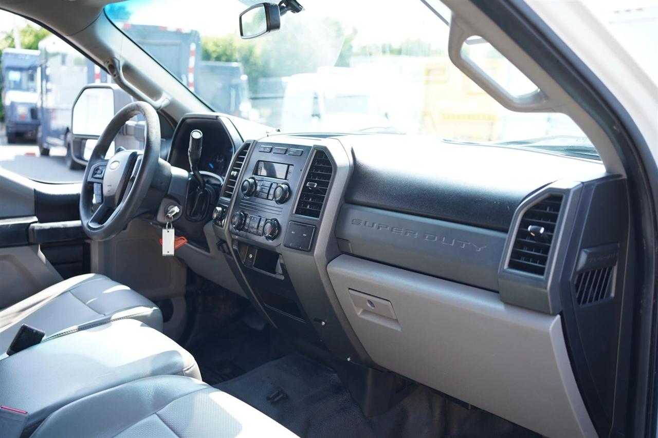 Ford F-350 SD XL Crew Cab 4WD 2017