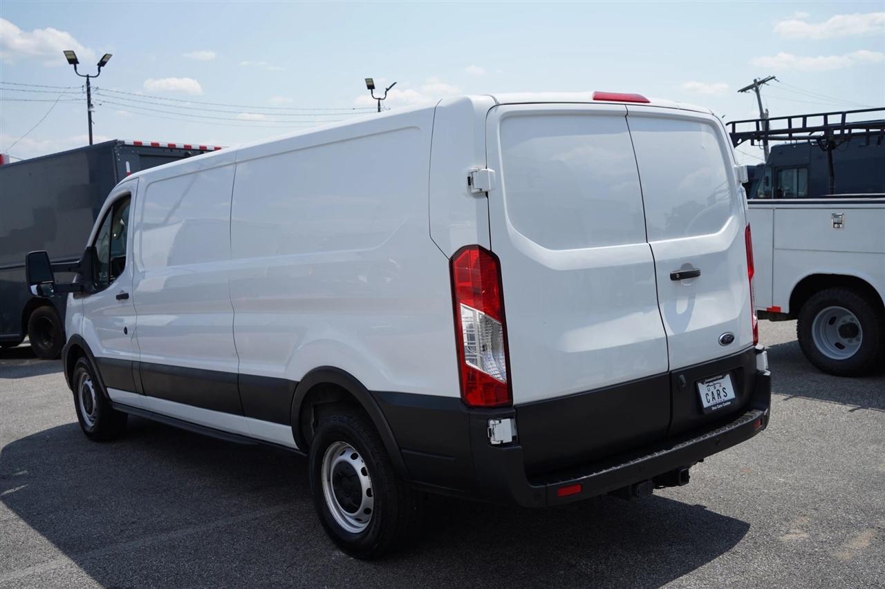 Ford Transit 250 Van Low Roof w/Sliding Pass. 130-in. WB 2021