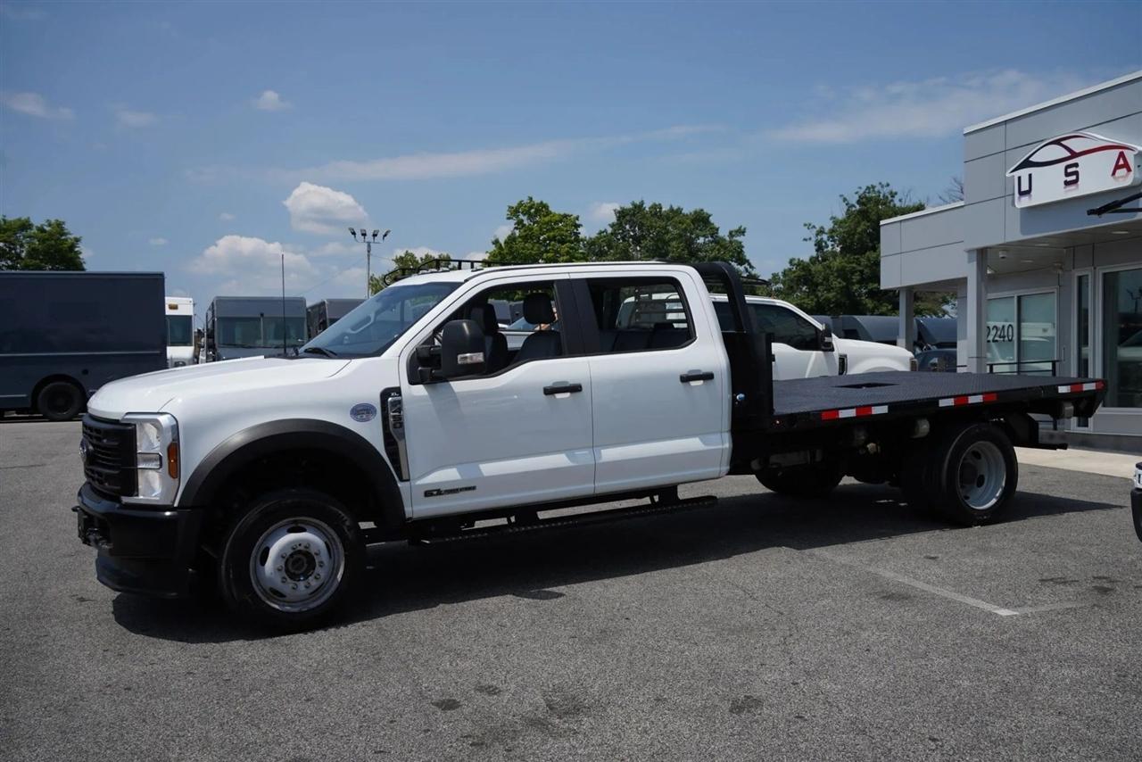 Ford F-450 SD Crew Cab DRW 4WD 2024